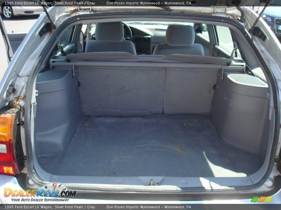 1995 Ford Escort LX Wagon Silver Frost Pearl / Gray Photo #22