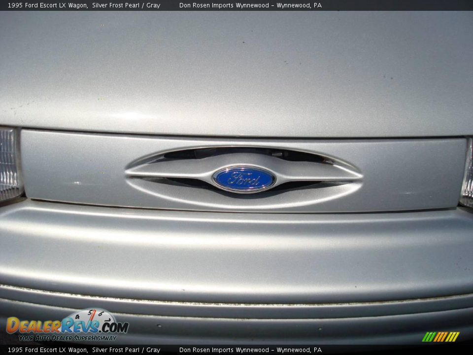 1995 Ford Escort LX Wagon Silver Frost Pearl / Gray Photo #26