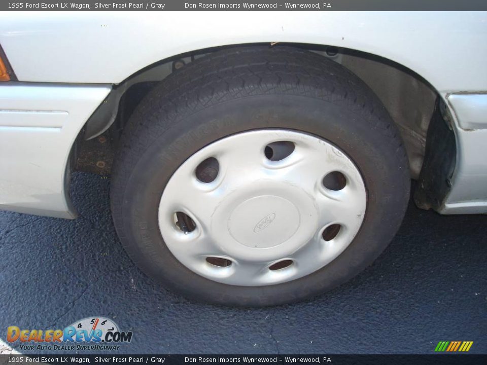 1995 Ford Escort LX Wagon Silver Frost Pearl / Gray Photo #27