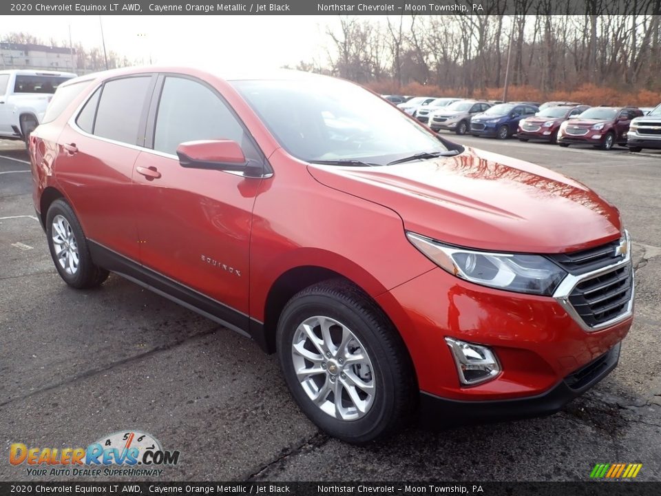 Front 3/4 View of 2020 Chevrolet Equinox LT AWD Photo #7