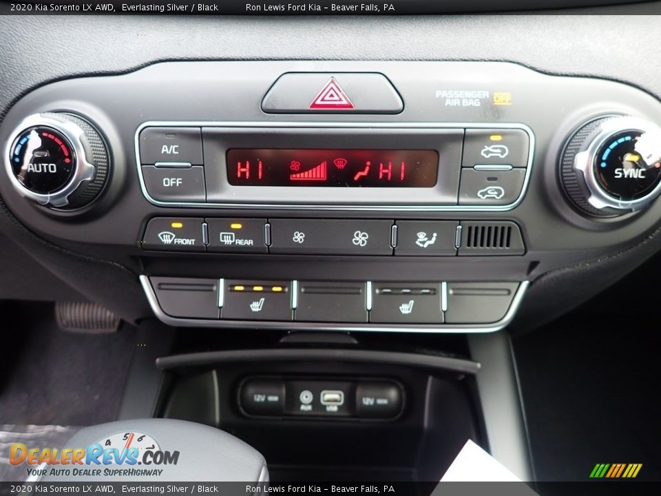Controls of 2020 Kia Sorento LX AWD Photo #18