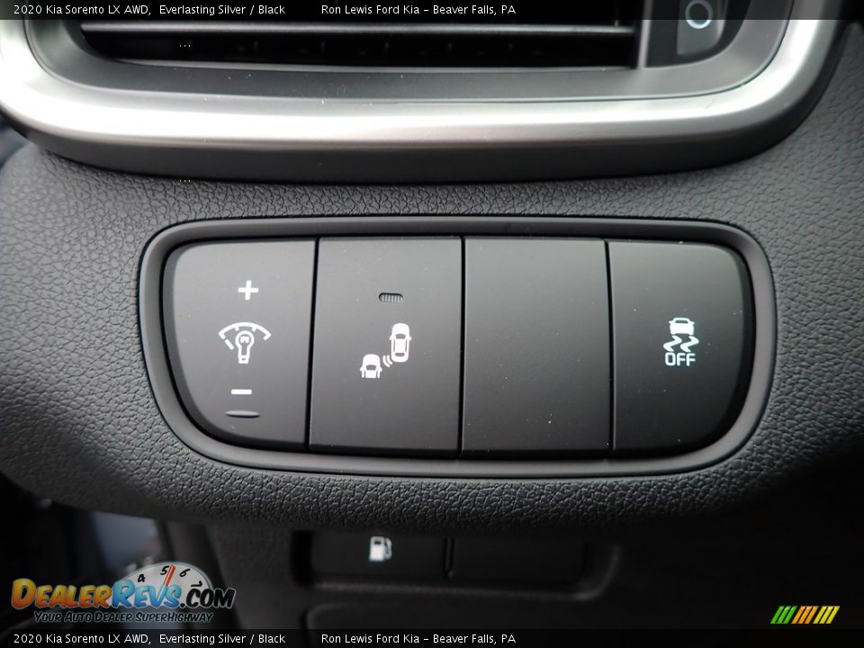 Controls of 2020 Kia Sorento LX AWD Photo #20