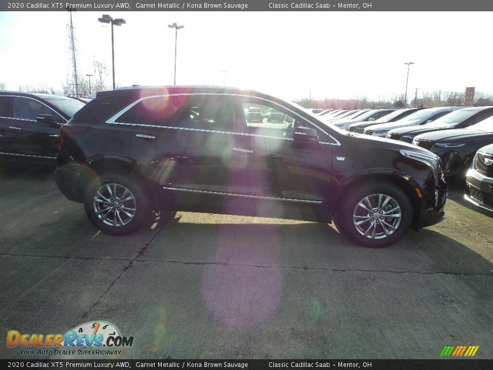 2020 Cadillac XT5 Premium Luxury AWD Garnet Metallic / Kona Brown Sauvage Photo #2