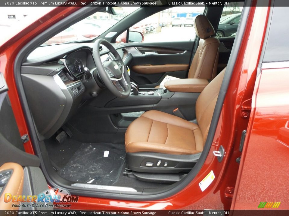 Front Seat of 2020 Cadillac XT5 Premium Luxury AWD Photo #3