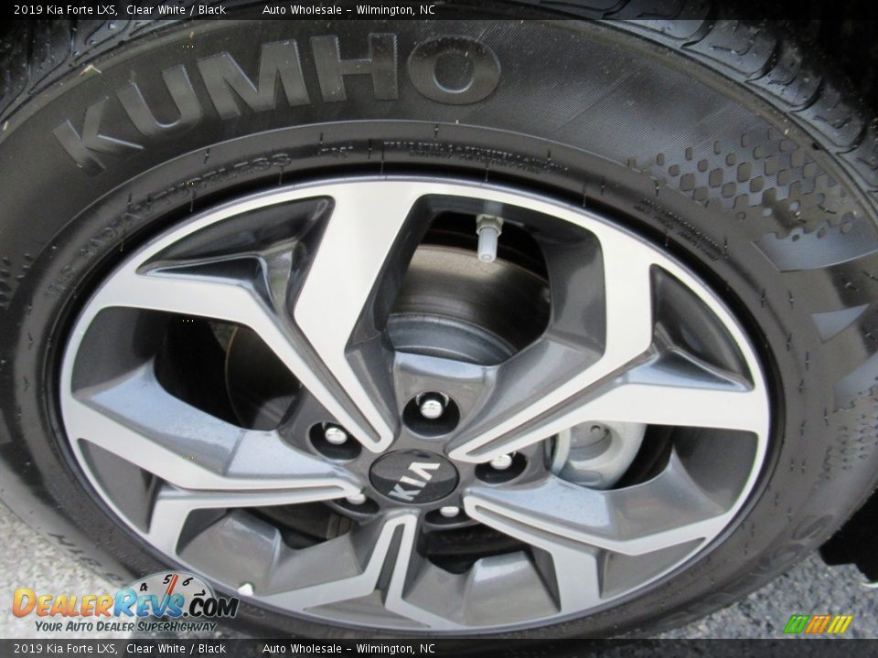 2019 Kia Forte LXS Clear White / Black Photo #7