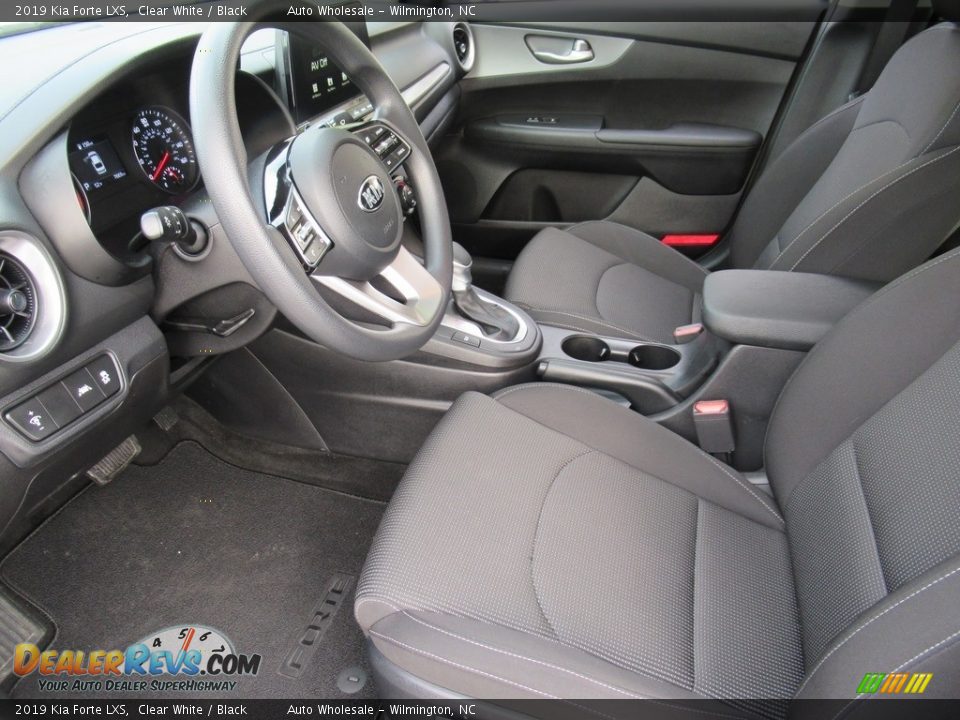 2019 Kia Forte LXS Clear White / Black Photo #11