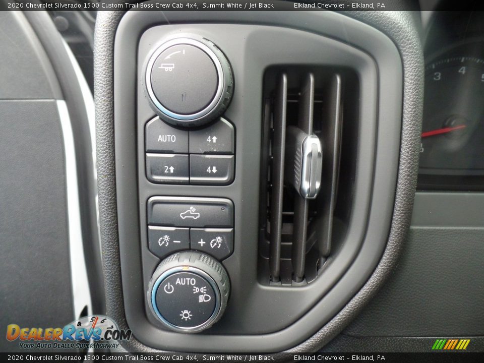 2020 Chevrolet Silverado 1500 Custom Trail Boss Crew Cab 4x4 Summit White / Jet Black Photo #22