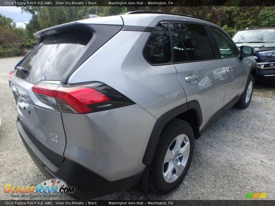 2019 Toyota RAV4 XLE AWD Silver Sky Metallic / Black Photo #3