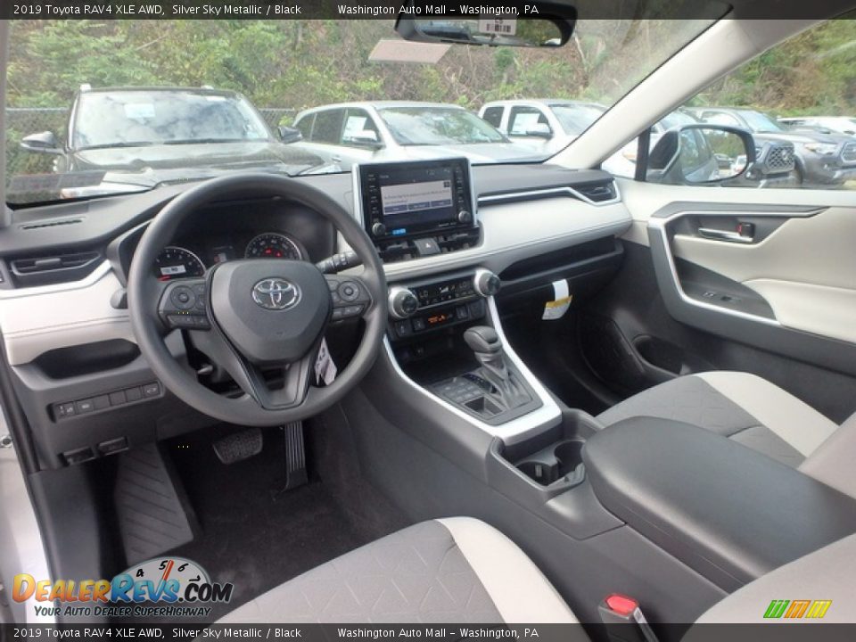 Black Interior - 2019 Toyota RAV4 XLE AWD Photo #13