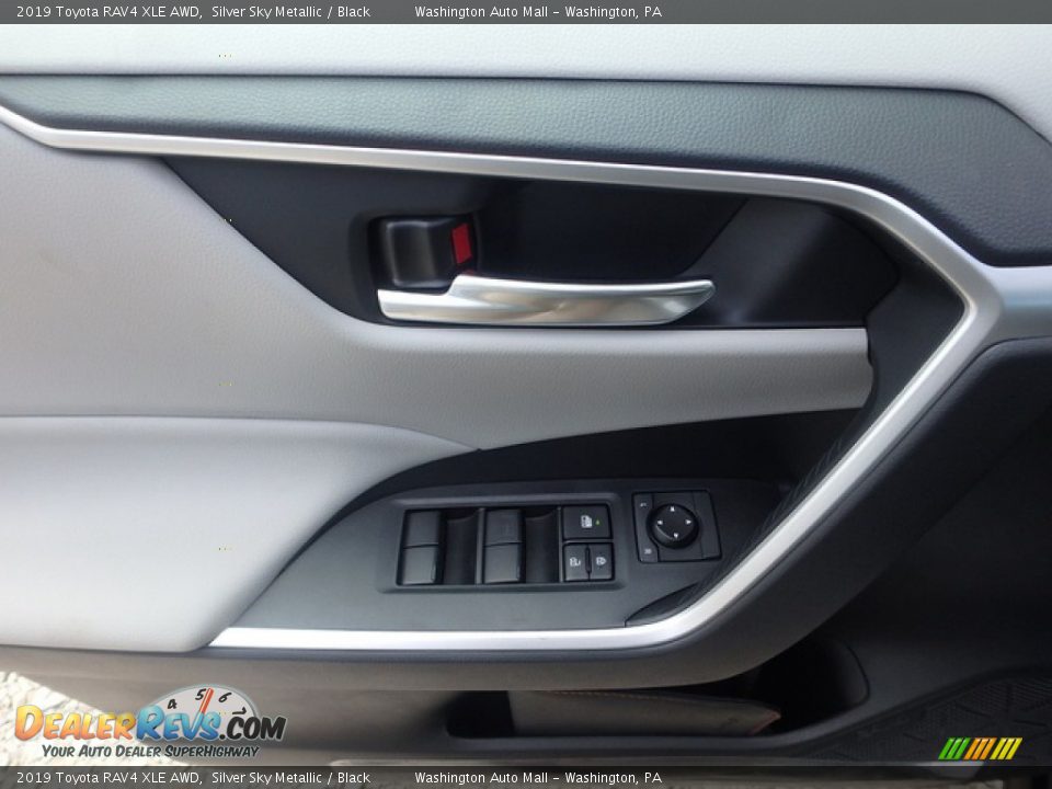 2019 Toyota RAV4 XLE AWD Silver Sky Metallic / Black Photo #14