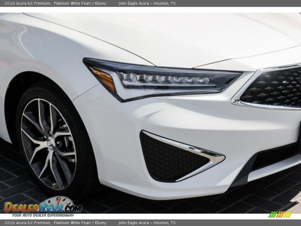 2019 Acura ILX Premium Platinum White Pearl / Ebony Photo #9