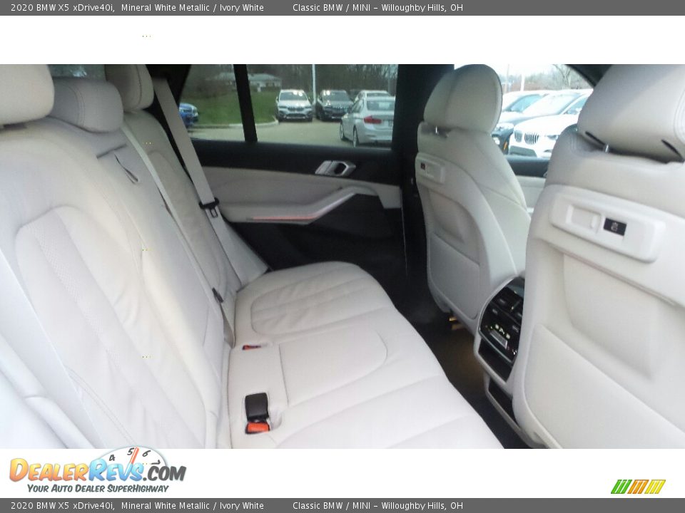 Rear Seat of 2020 BMW X5 xDrive40i Photo #5