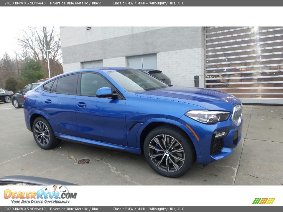 Front 3/4 View of 2020 BMW X6 xDrive40i Photo #1