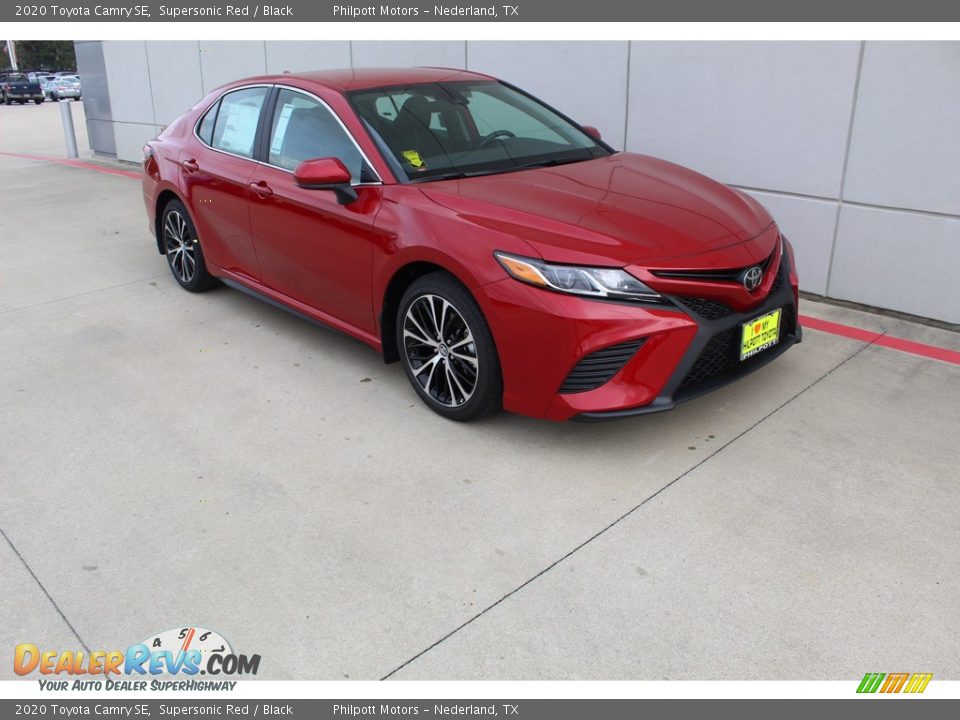2020 Toyota Camry SE Supersonic Red / Black Photo #2