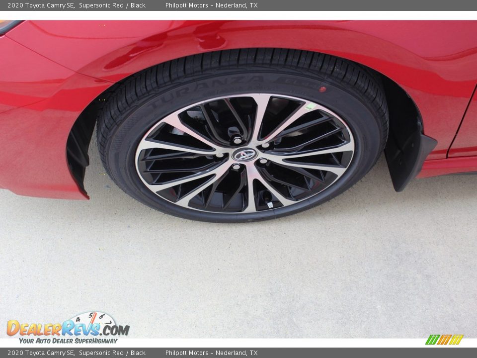 2020 Toyota Camry SE Supersonic Red / Black Photo #5