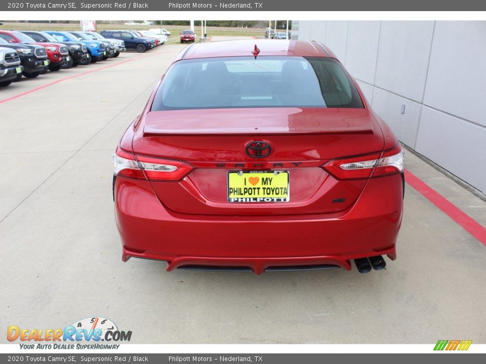 2020 Toyota Camry SE Supersonic Red / Black Photo #7