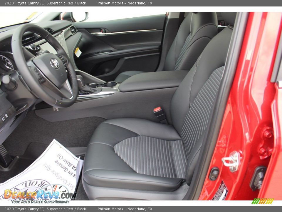 2020 Toyota Camry SE Supersonic Red / Black Photo #10