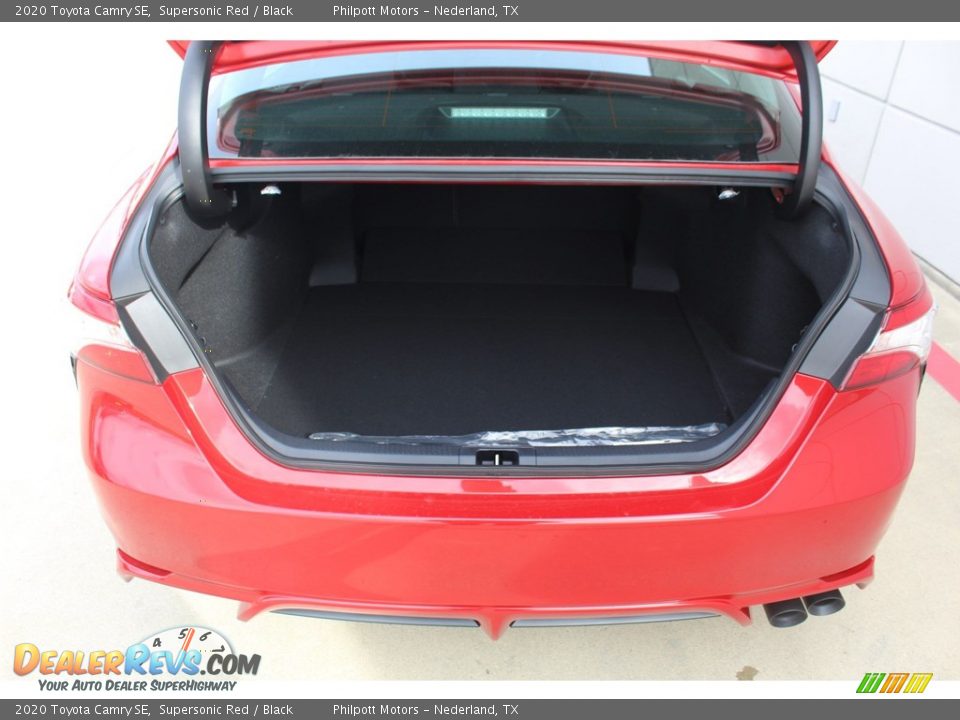 2020 Toyota Camry SE Supersonic Red / Black Photo #23