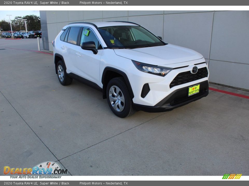 2020 Toyota RAV4 LE Super White / Black Photo #2