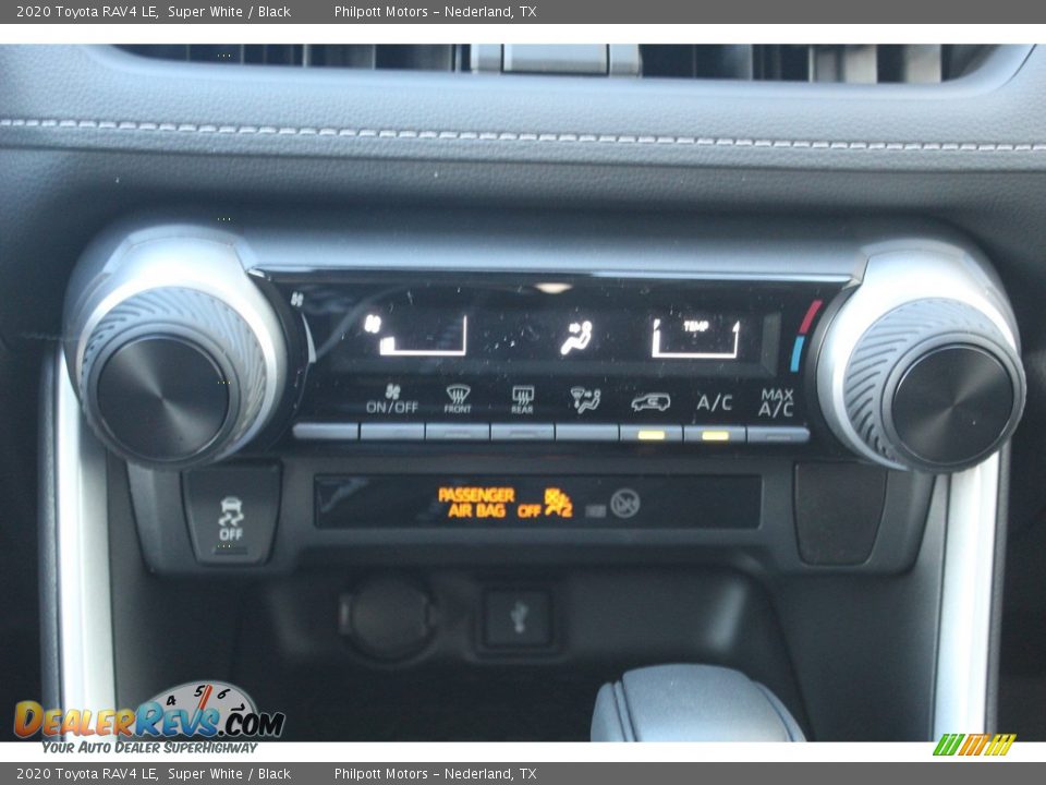 2020 Toyota RAV4 LE Super White / Black Photo #17