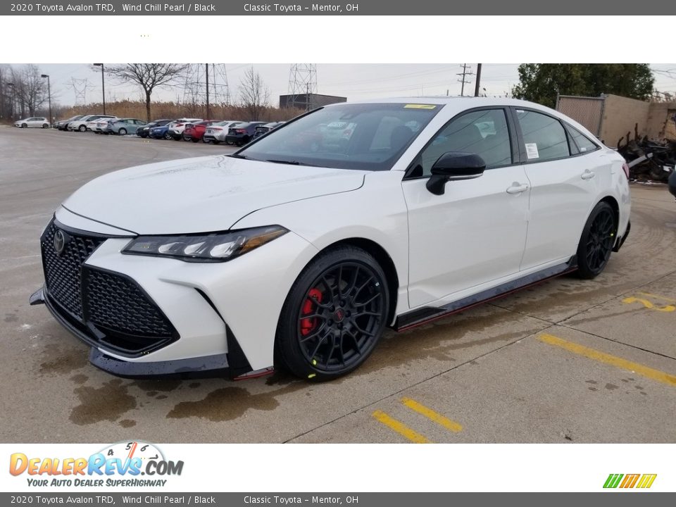 Front 3/4 View of 2020 Toyota Avalon TRD Photo #1