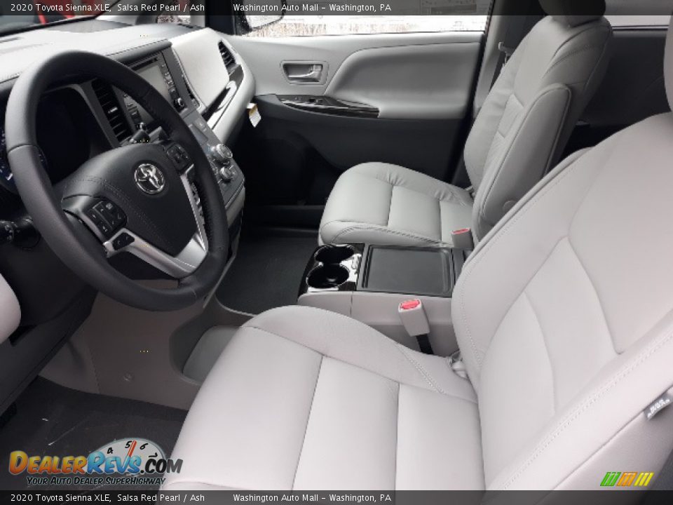 Front Seat of 2020 Toyota Sienna XLE Photo #4