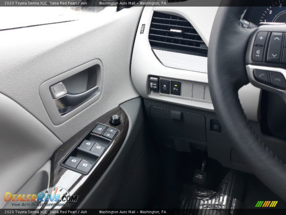 2020 Toyota Sienna XLE Salsa Red Pearl / Ash Photo #10