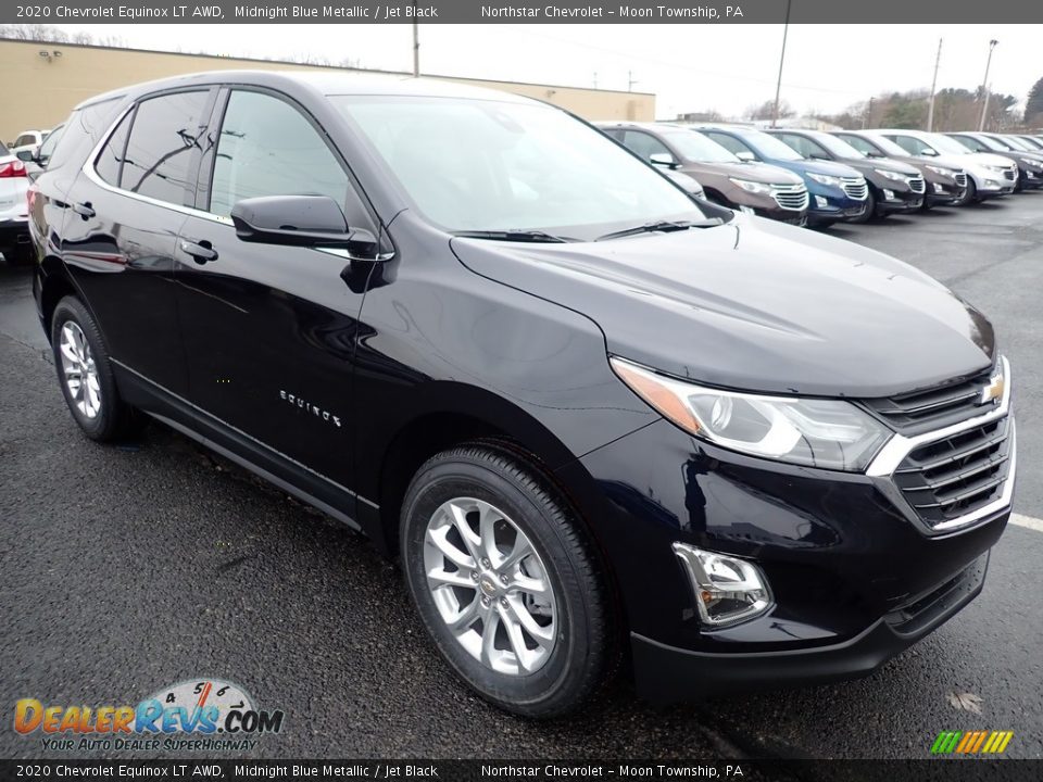 Front 3/4 View of 2020 Chevrolet Equinox LT AWD Photo #7