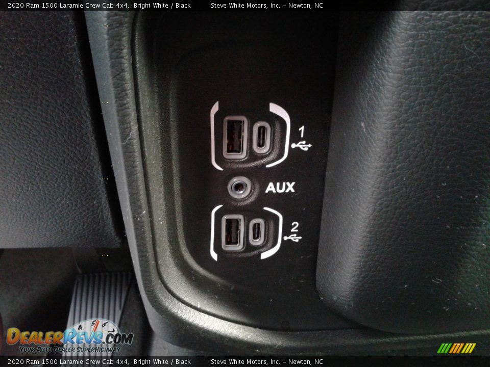 2020 Ram 1500 Laramie Crew Cab 4x4 Bright White / Black Photo #15