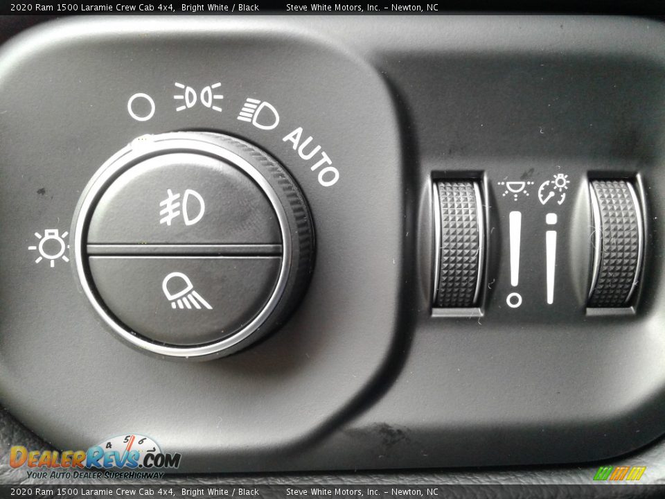 Controls of 2020 Ram 1500 Laramie Crew Cab 4x4 Photo #20
