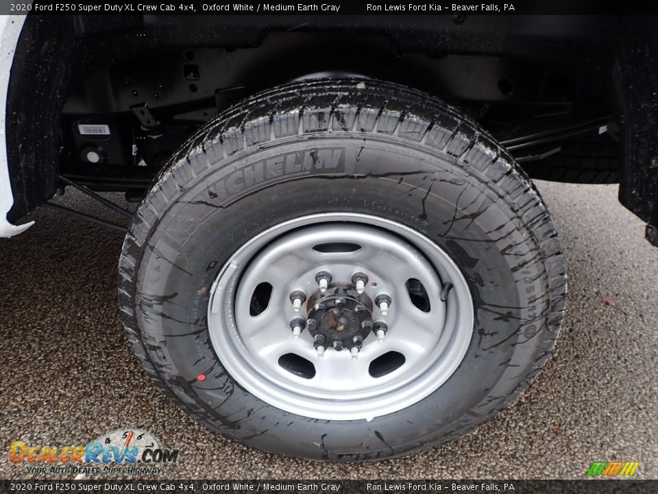 2020 Ford F250 Super Duty XL Crew Cab 4x4 Oxford White / Medium Earth Gray Photo #10
