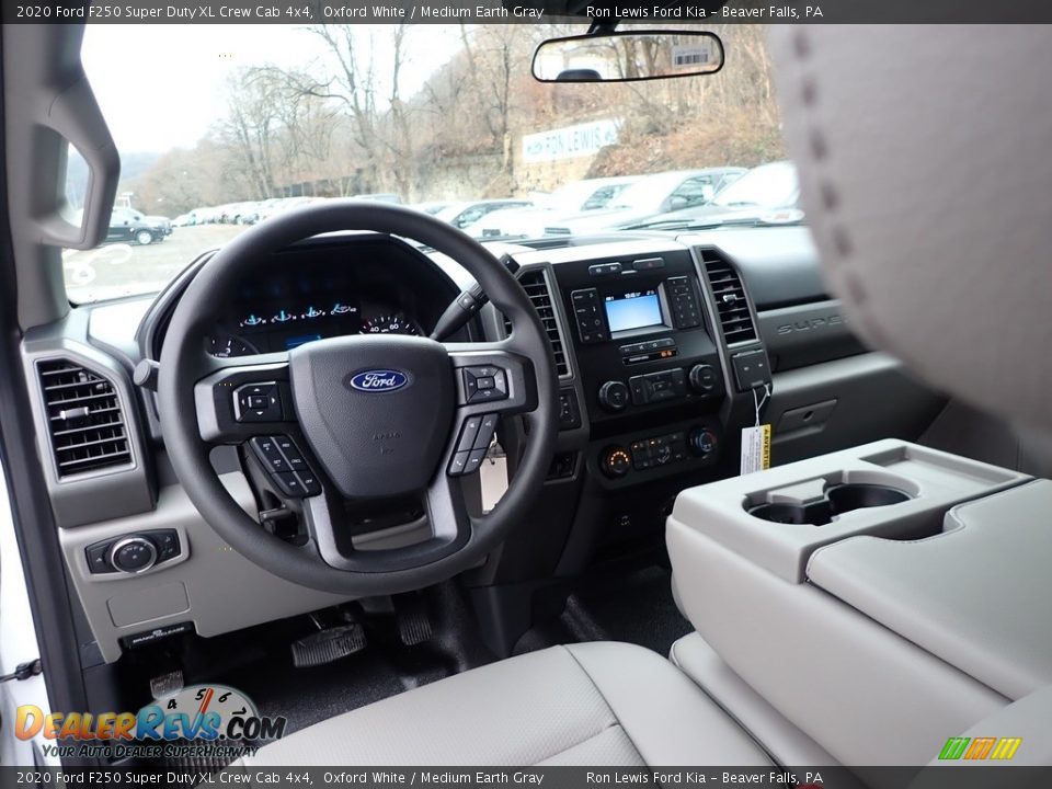 Front Seat of 2020 Ford F250 Super Duty XL Crew Cab 4x4 Photo #15