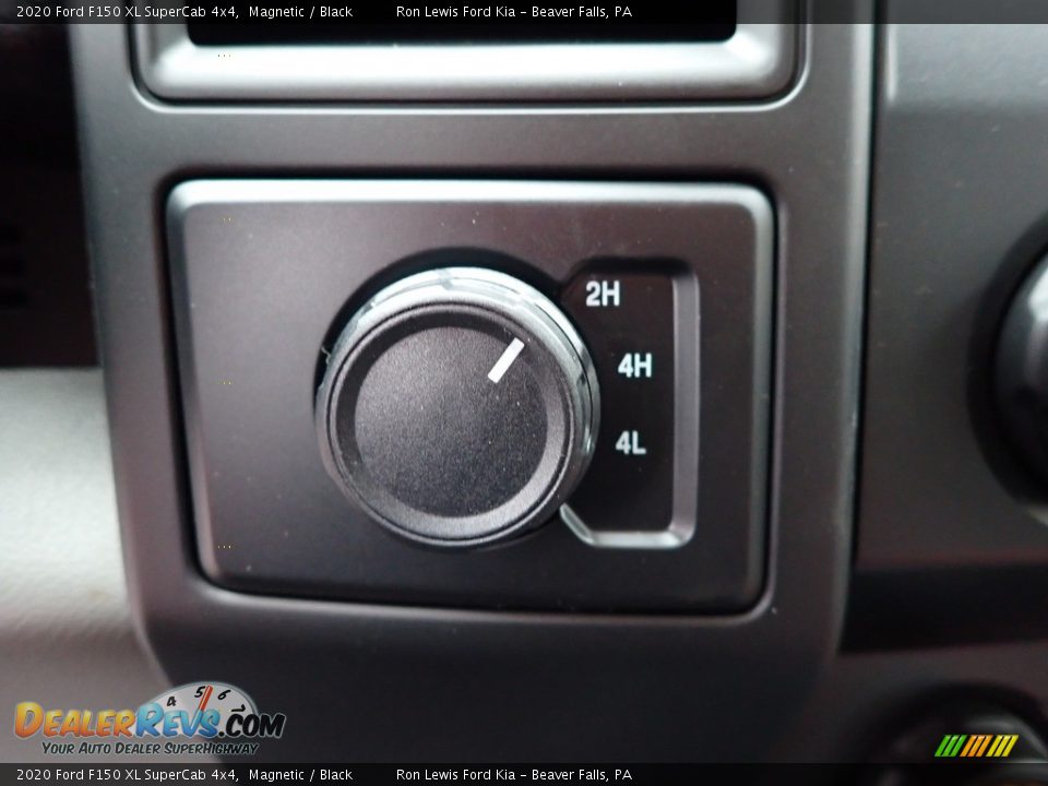 Controls of 2020 Ford F150 XL SuperCab 4x4 Photo #17
