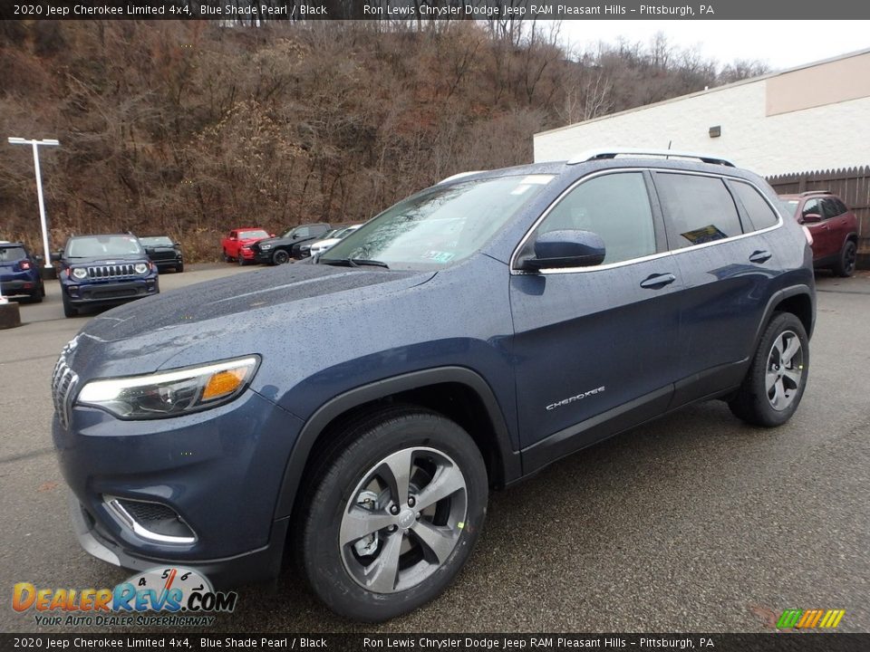 Front 3/4 View of 2020 Jeep Cherokee Limited 4x4 Photo #1