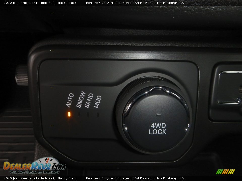 2020 Jeep Renegade Latitude 4x4 Black / Black Photo #20