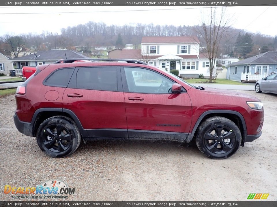 2020 Jeep Cherokee Latitude Plus 4x4 Velvet Red Pearl / Black Photo #6