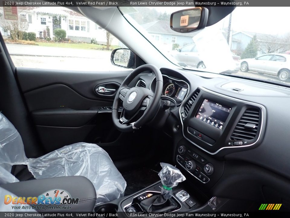 2020 Jeep Cherokee Latitude Plus 4x4 Velvet Red Pearl / Black Photo #11