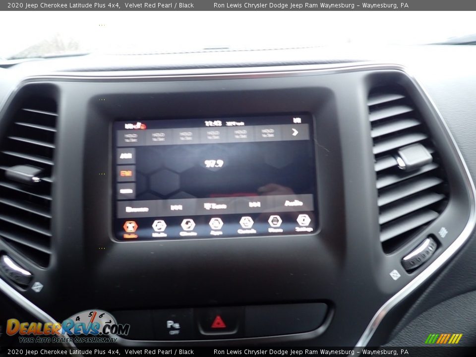 2020 Jeep Cherokee Latitude Plus 4x4 Velvet Red Pearl / Black Photo #18