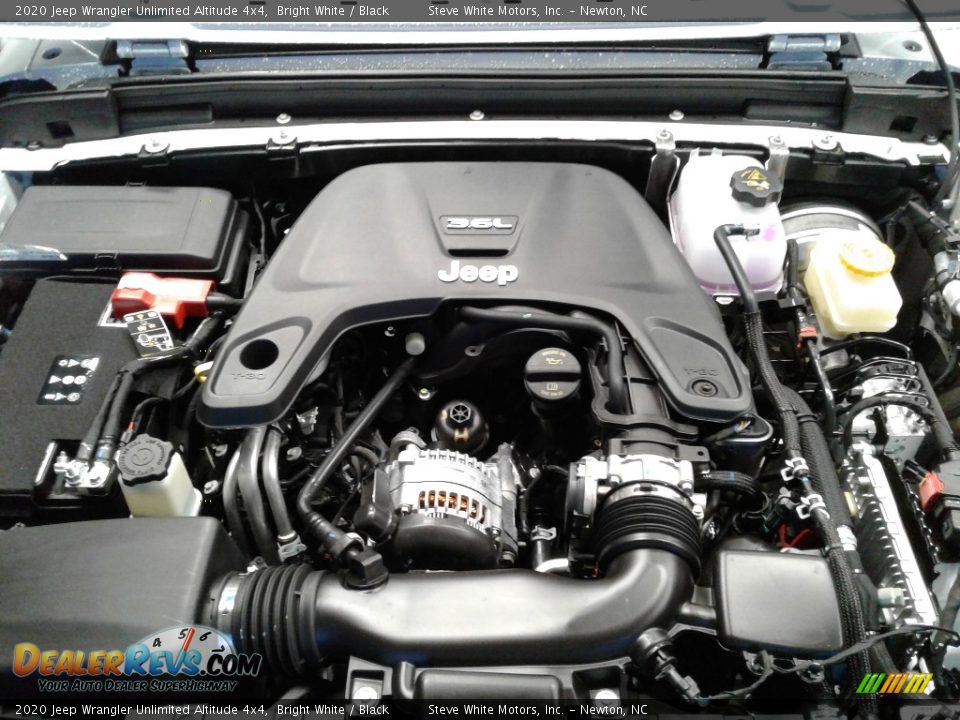 2020 Jeep Wrangler Unlimited Altitude 4x4 Bright White / Black Photo #10