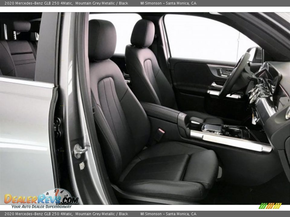Front Seat of 2020 Mercedes-Benz GLB 250 4Matic Photo #5