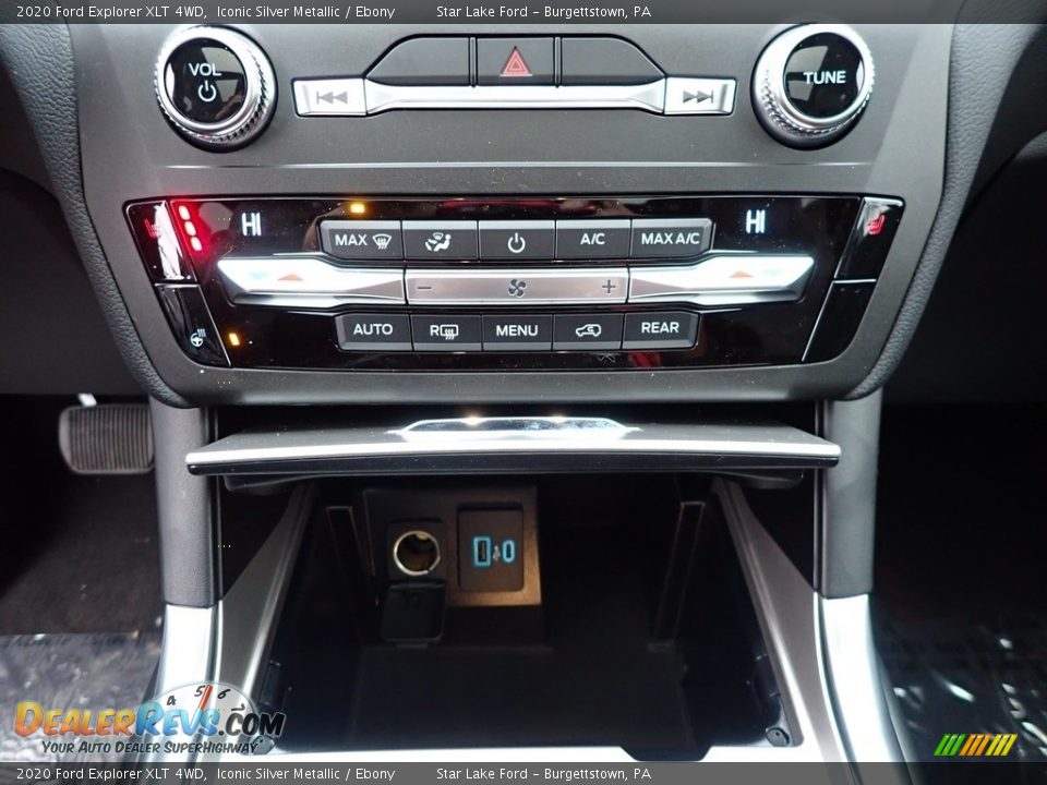 Controls of 2020 Ford Explorer XLT 4WD Photo #18