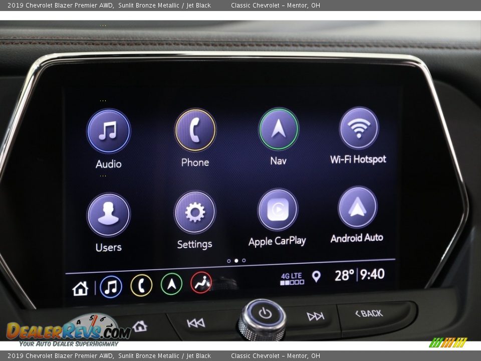Controls of 2019 Chevrolet Blazer Premier AWD Photo #11