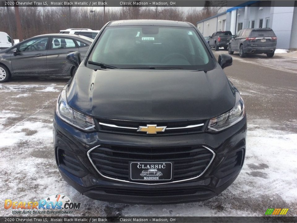 2020 Chevrolet Trax LS Mosaic Black Metallic / Jet Black Photo #4