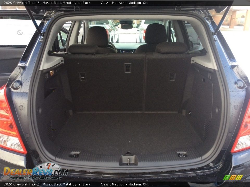 2020 Chevrolet Trax LS Mosaic Black Metallic / Jet Black Photo #22