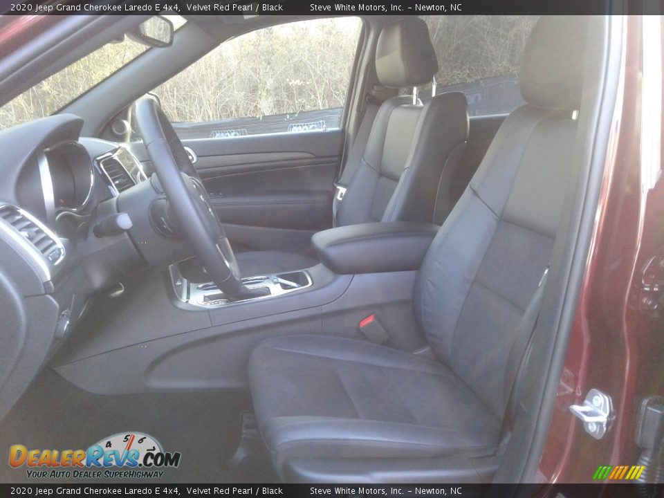 2020 Jeep Grand Cherokee Laredo E 4x4 Velvet Red Pearl / Black Photo #10