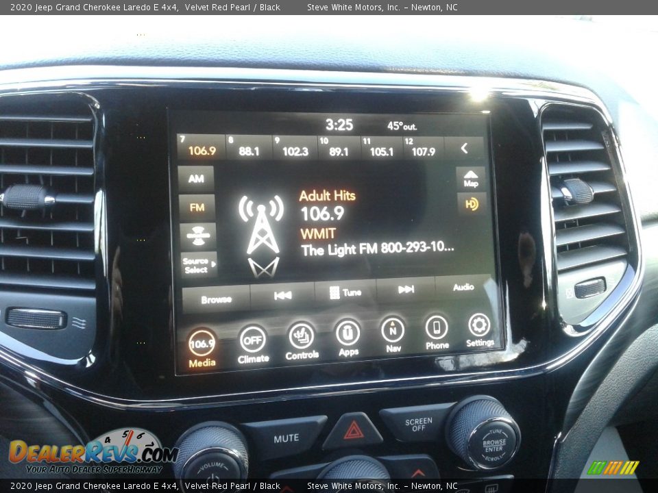 2020 Jeep Grand Cherokee Laredo E 4x4 Velvet Red Pearl / Black Photo #12