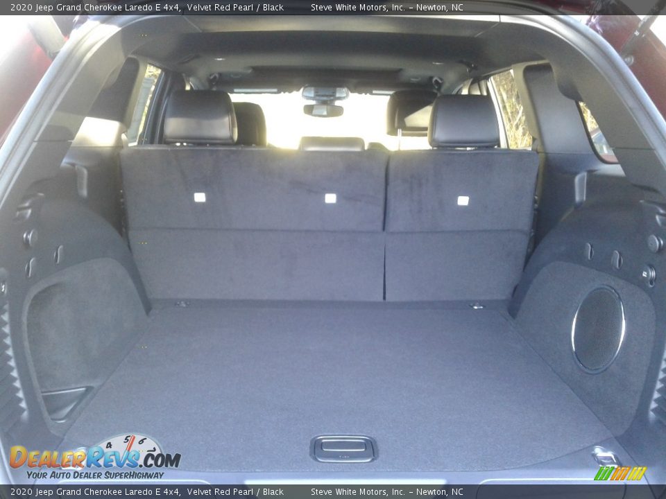 2020 Jeep Grand Cherokee Laredo E 4x4 Velvet Red Pearl / Black Photo #15
