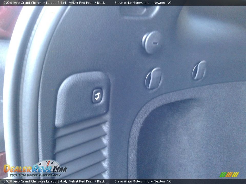 2020 Jeep Grand Cherokee Laredo E 4x4 Velvet Red Pearl / Black Photo #16