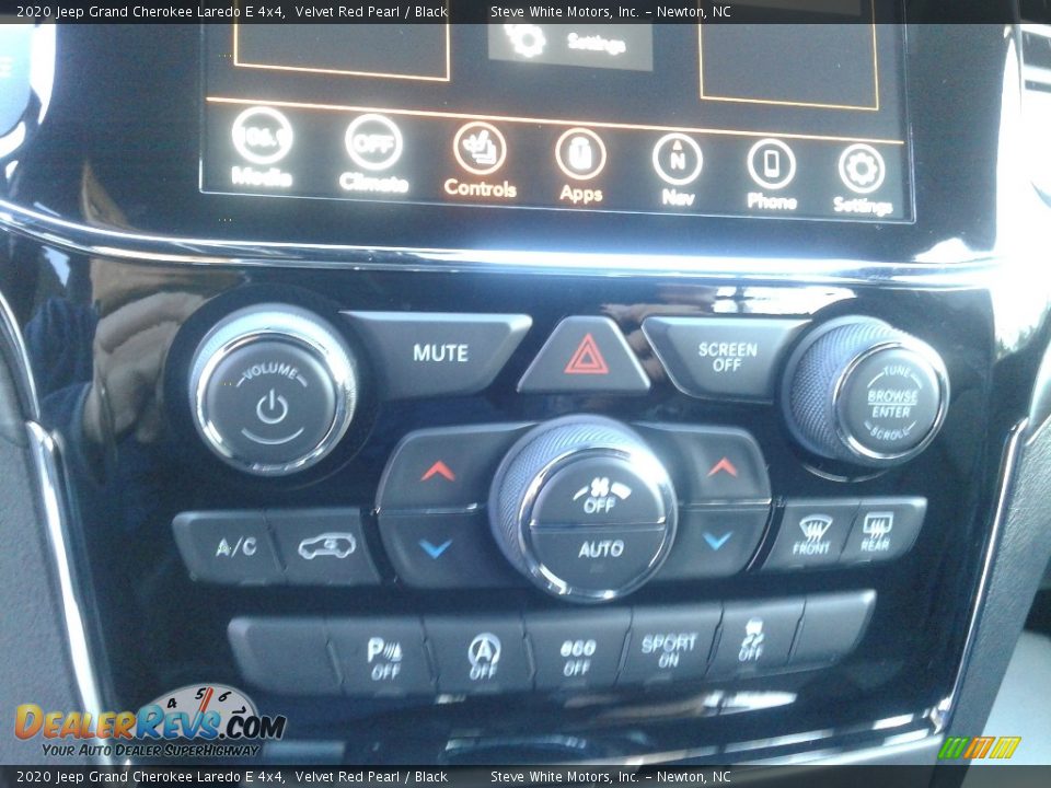 2020 Jeep Grand Cherokee Laredo E 4x4 Velvet Red Pearl / Black Photo #22