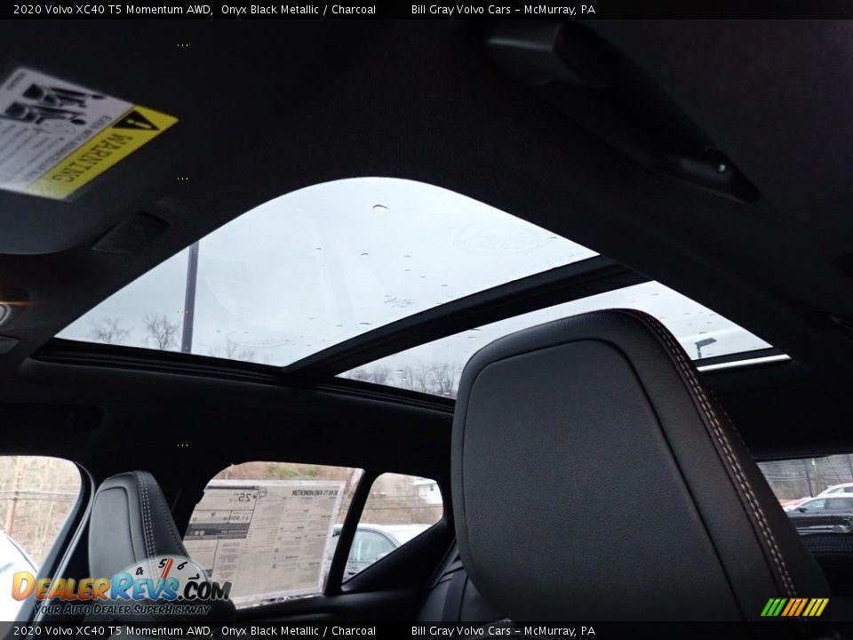 2020 Volvo XC40 T5 Momentum AWD Onyx Black Metallic / Charcoal Photo #12